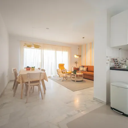 Casa Happy - Renovada, Amplia Familias Y Amigos Lejlighed Estepona